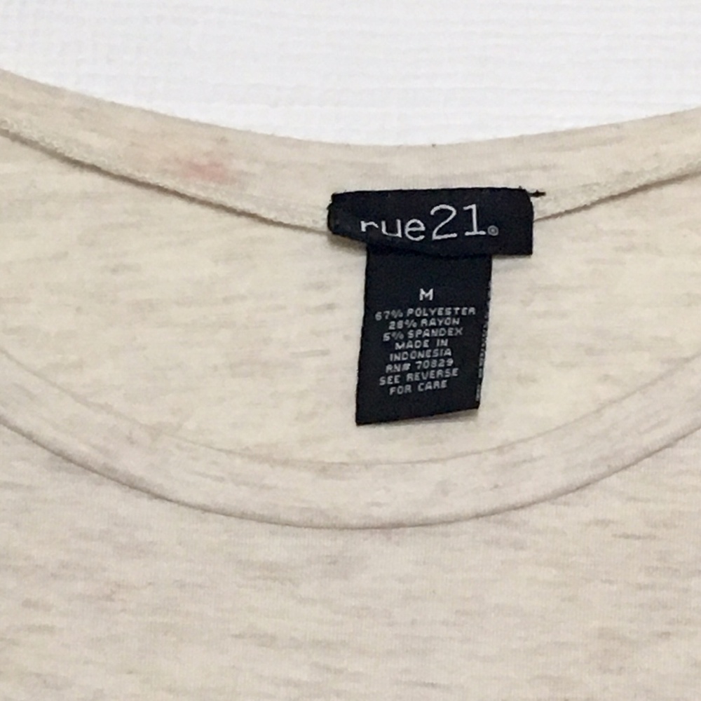 🌻 Rue21 Tee Long Sleeve Cream Medium - Picture 2 of 2